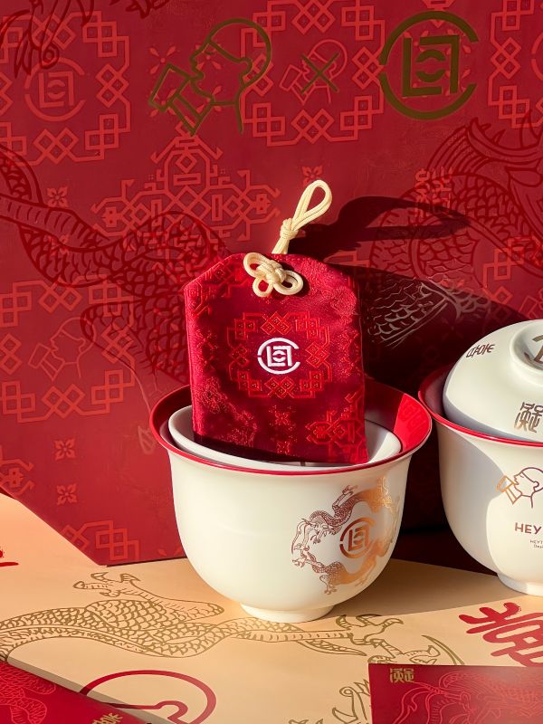  DIOR-Style Seal Gift Box for Luxury Brand's Mid-Autumn VIP Event &ndash; Custom Dragon Carving & Bulk Delivery Across Singapore, Malaysia, Thailand