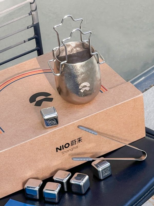  NIO City Titanium Tumbler Gift Box for Luxury Lifestyle Brand's Urban Campaign &ndash; Custom Engraving & Bulk Delivery Across Singapore, Malaysia, Thailand