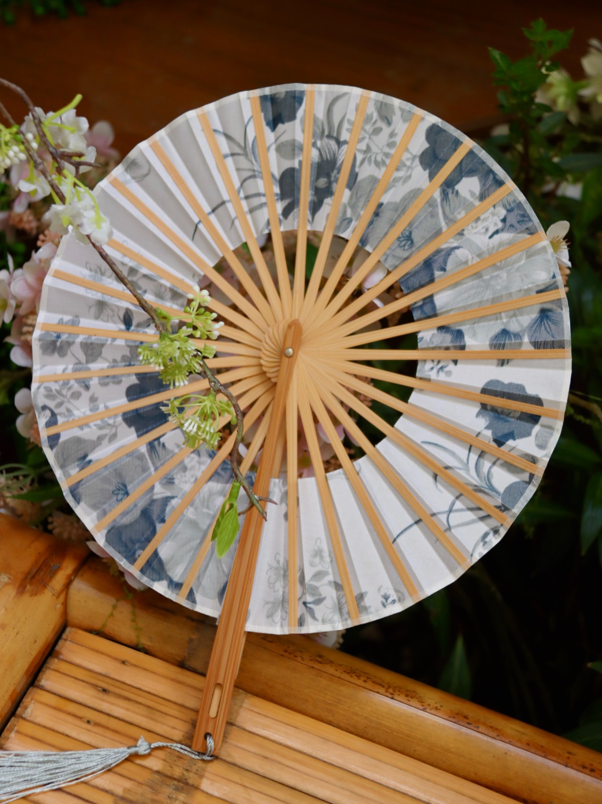 Success Case: Custom Intangible Heritage Fans for VIP Gala in Singapore